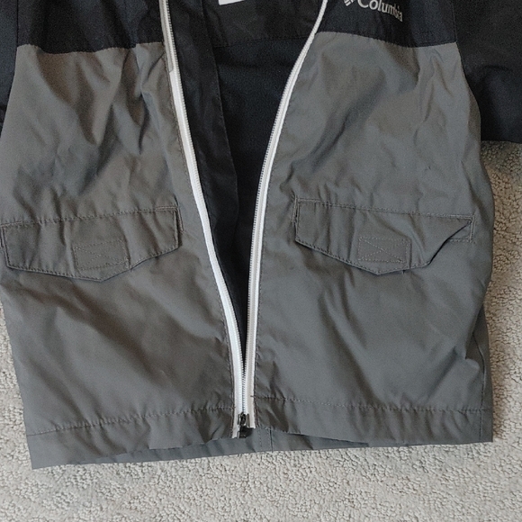 Columbia Black and Gray Kids Hooded Windbreaker Rain Jacket 3t - Picture 4 of 6